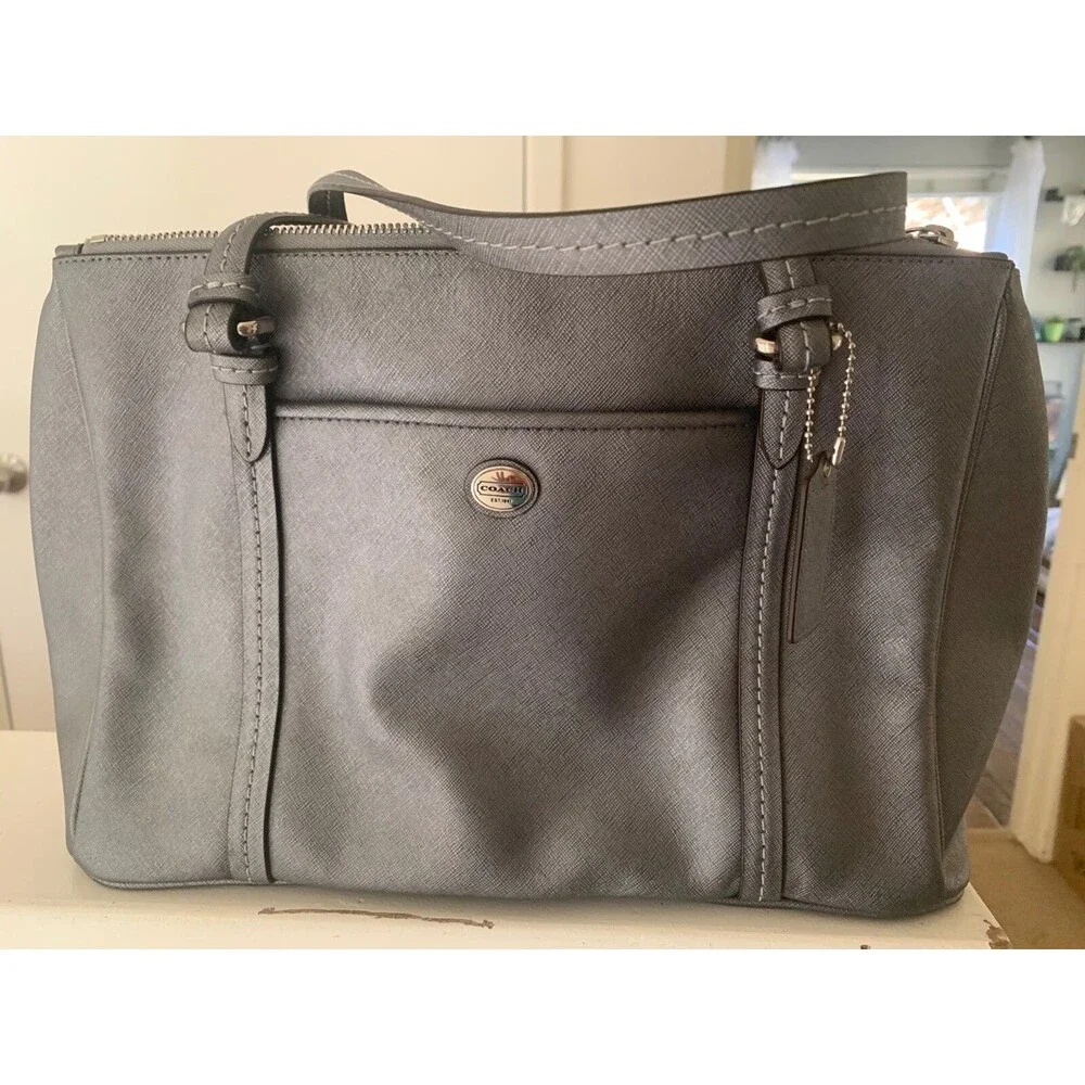 Gray Coach leather handbag, 3 compartments, zip close, excellent condition